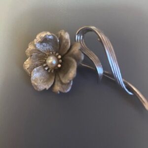 Vintage Silver Floral Brooch with Pearl Accent